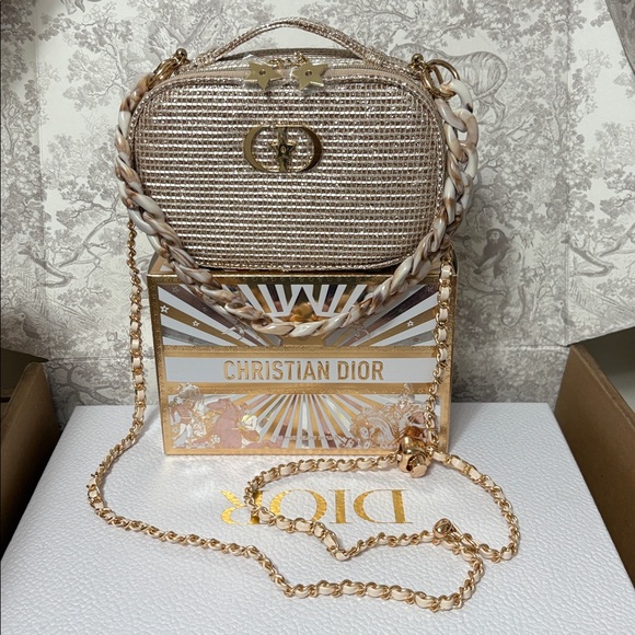 DIOR gold Pouch - Picture 2 of 10